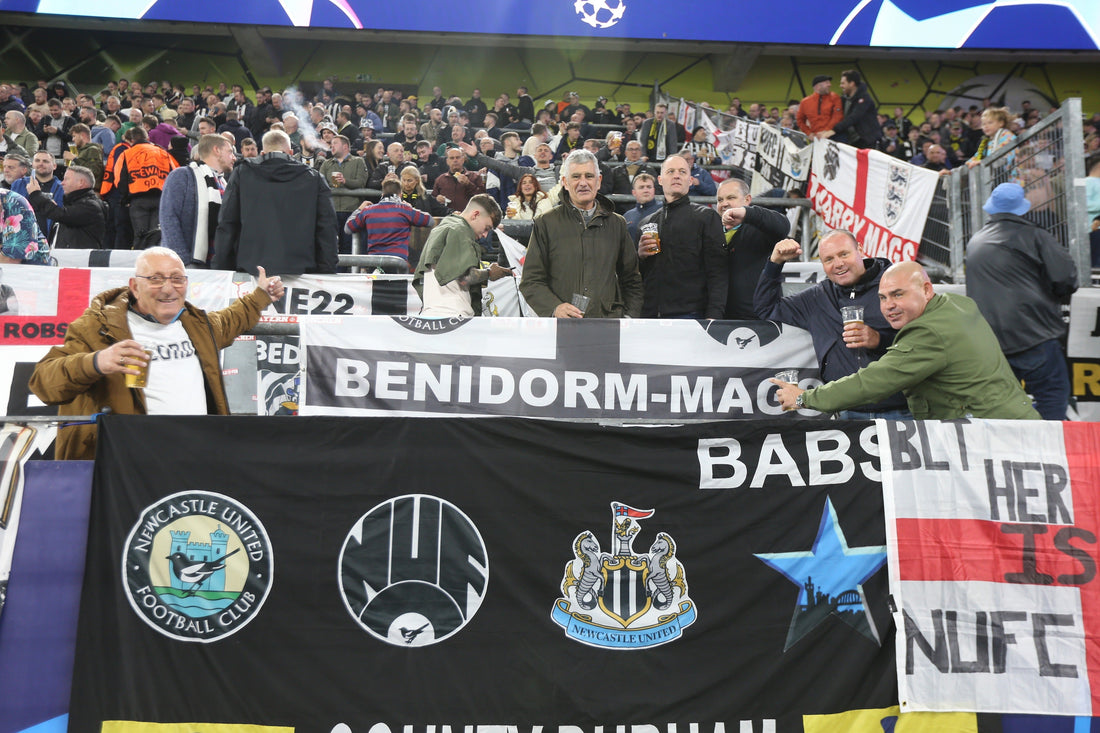 Football Flag Sizes: What Size Flag Should You Take to a Match?